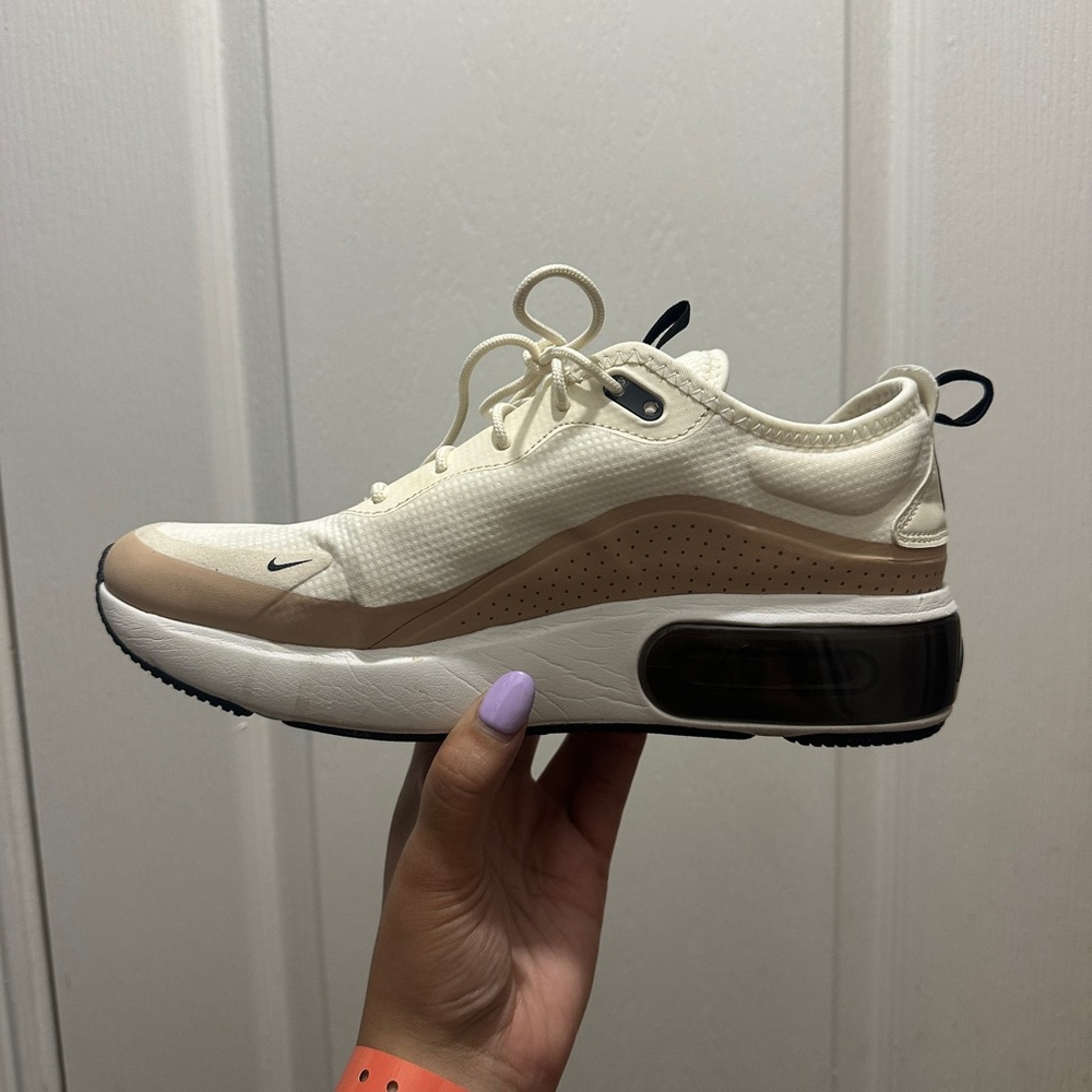 Nike Air Max Dia Sneakers for Women Size US 9